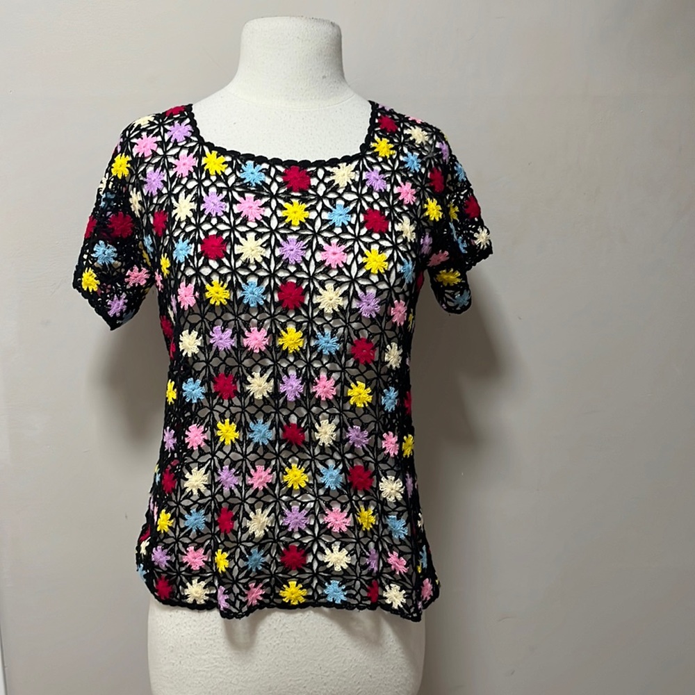 Vintage floral crochet top